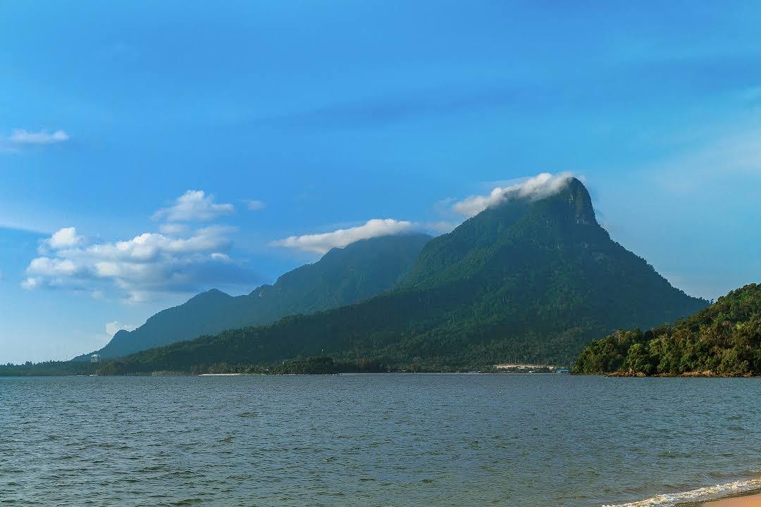 Gunung Santubong